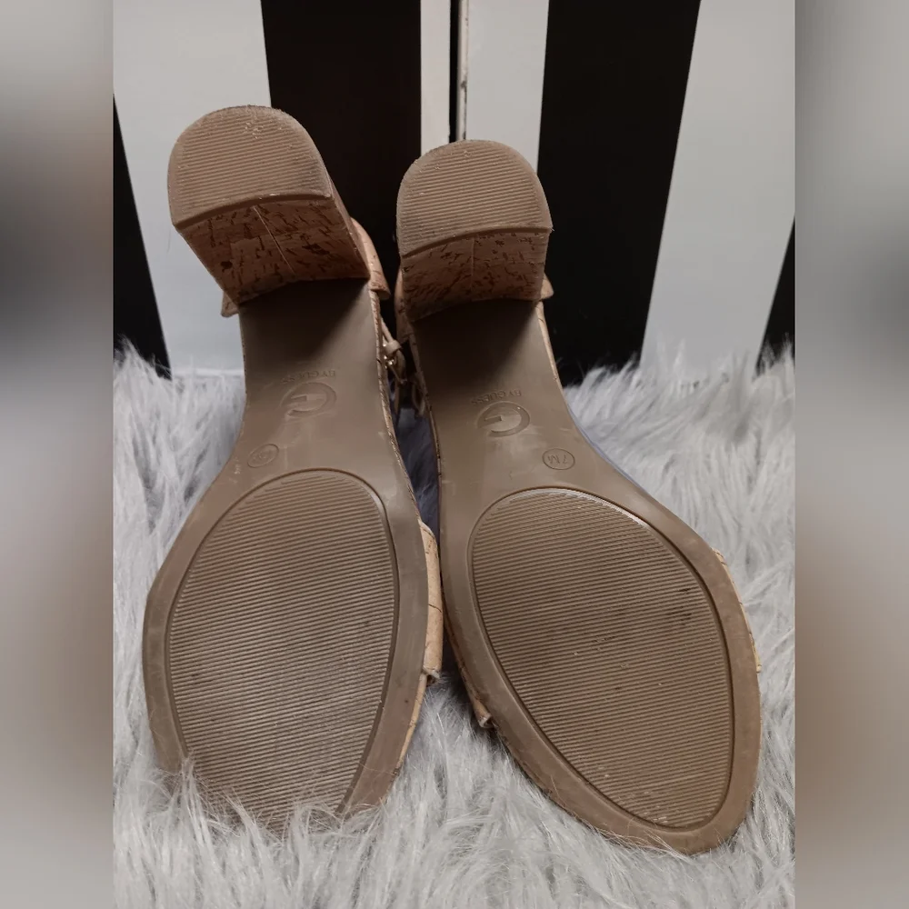 Guess Heeled Sandals - Picture 3 of 8